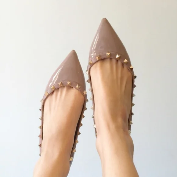 Valentino | Nude Rock Stud Ballerina Flats w Pointy Toe Patent Leather - 8.5 - Picture 1 of 15